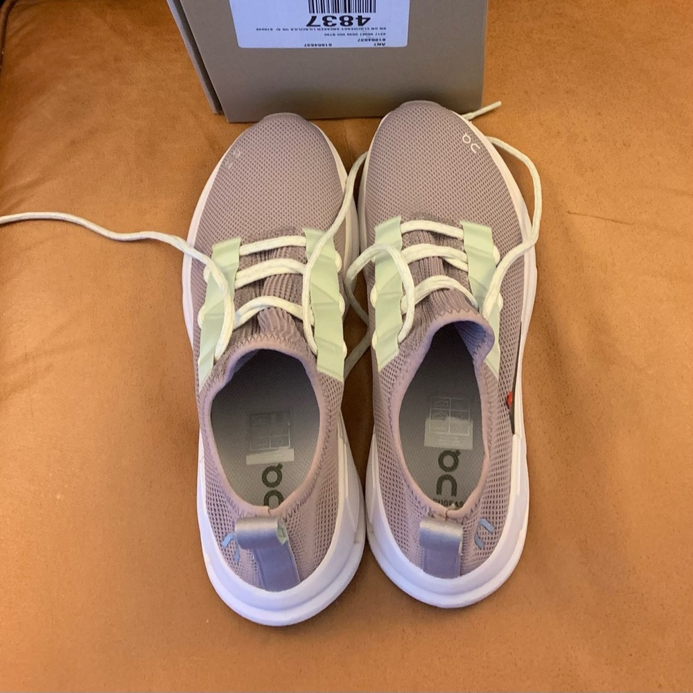 On Running Women's Cloudeasy Shoes
